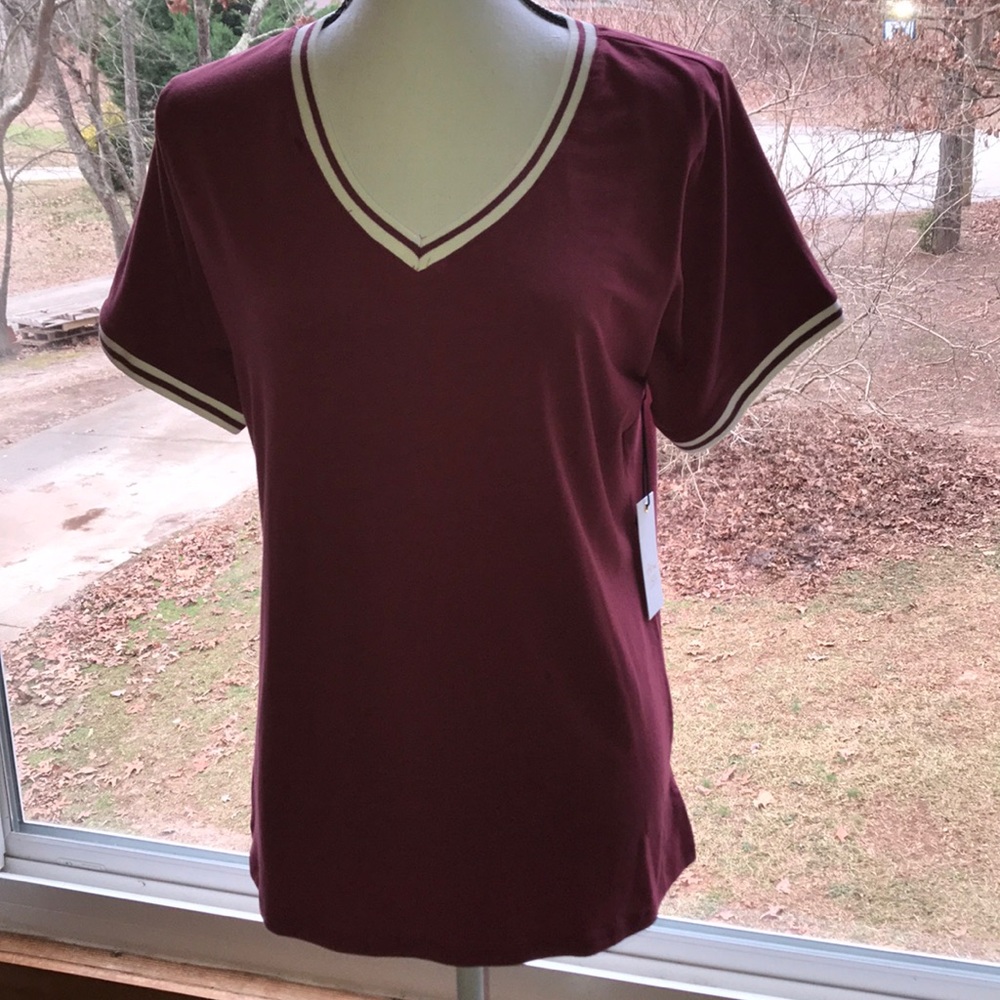 Mauve Short Sleeve V Neck White Strip